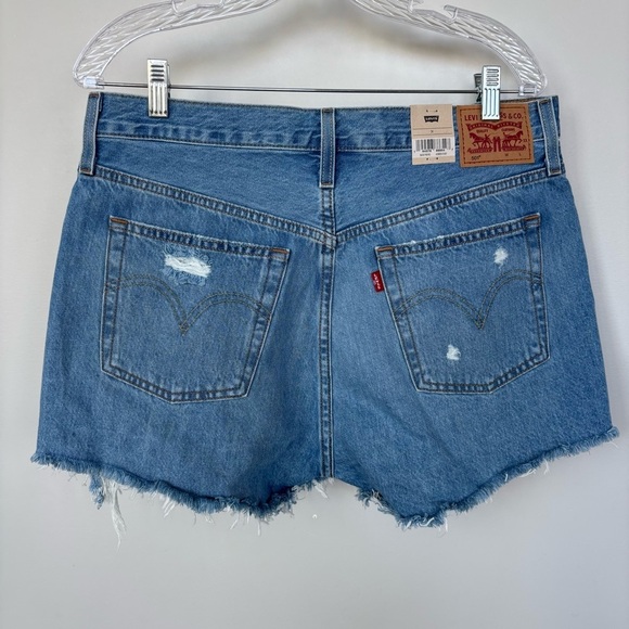 Levi's 501 Distressed Denim Shorts Size 31 NWT - Picture 2 of 8